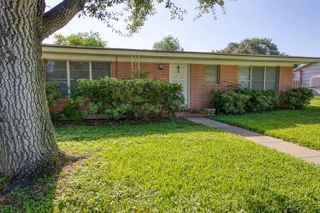 $165,000 | 714 Reynolds Avenue, Taft, TX 78390