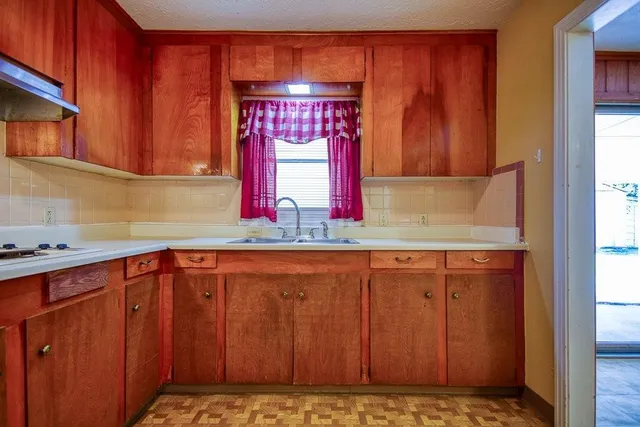 $165,000 | 714 Reynolds Avenue, Taft, TX 78390