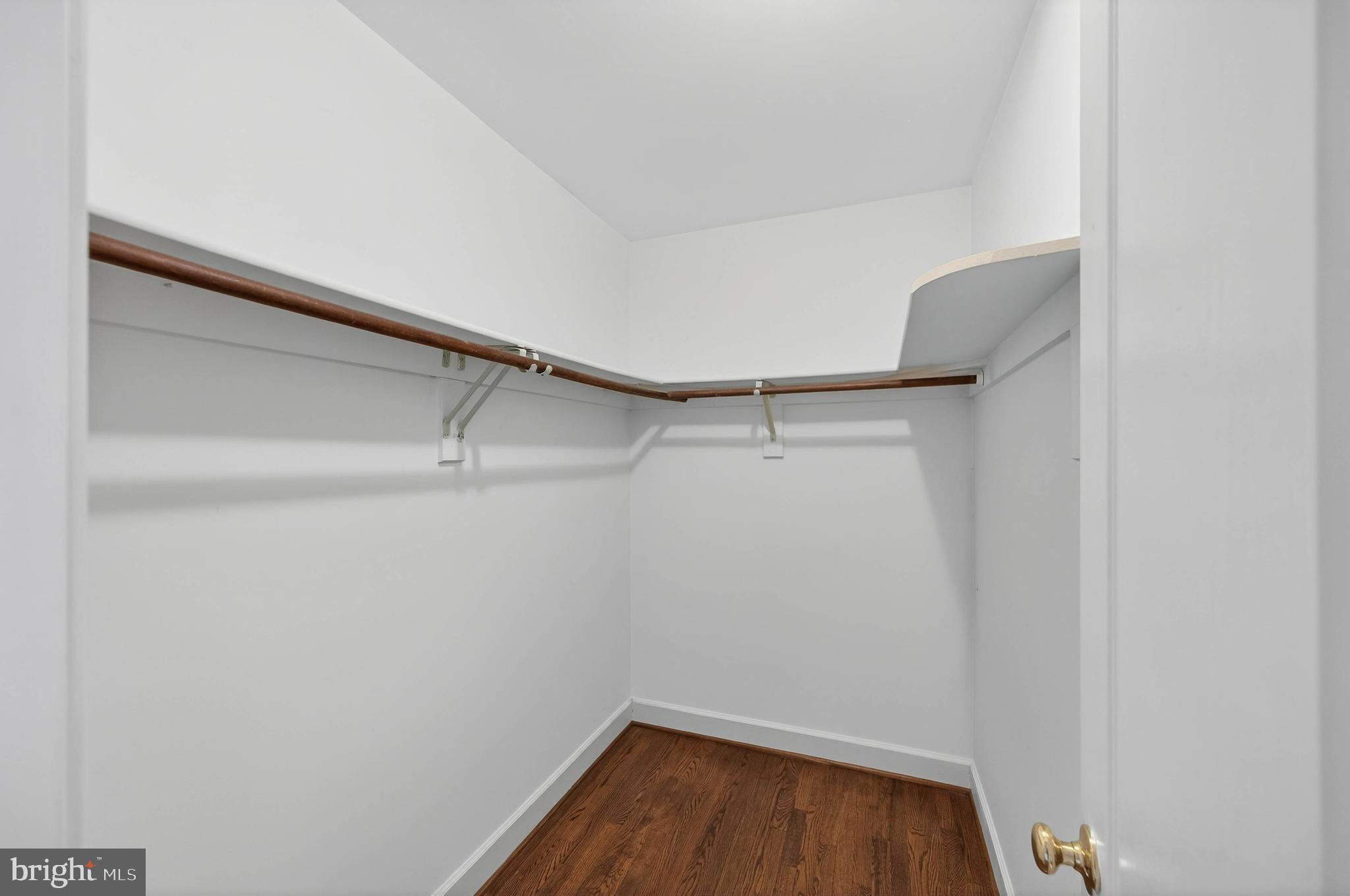 6612 Colchester Road Clifton, VA 20124 - Photo 56 of 93 Walk in closet
