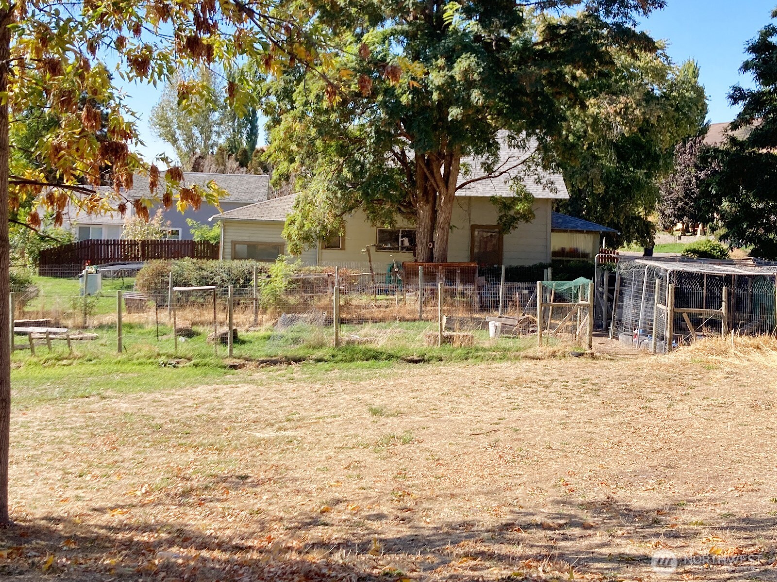 611 North Front Street Dayton, WA 99328 - Photo 8 of 32 a view of a house with a yard porch and sitting area