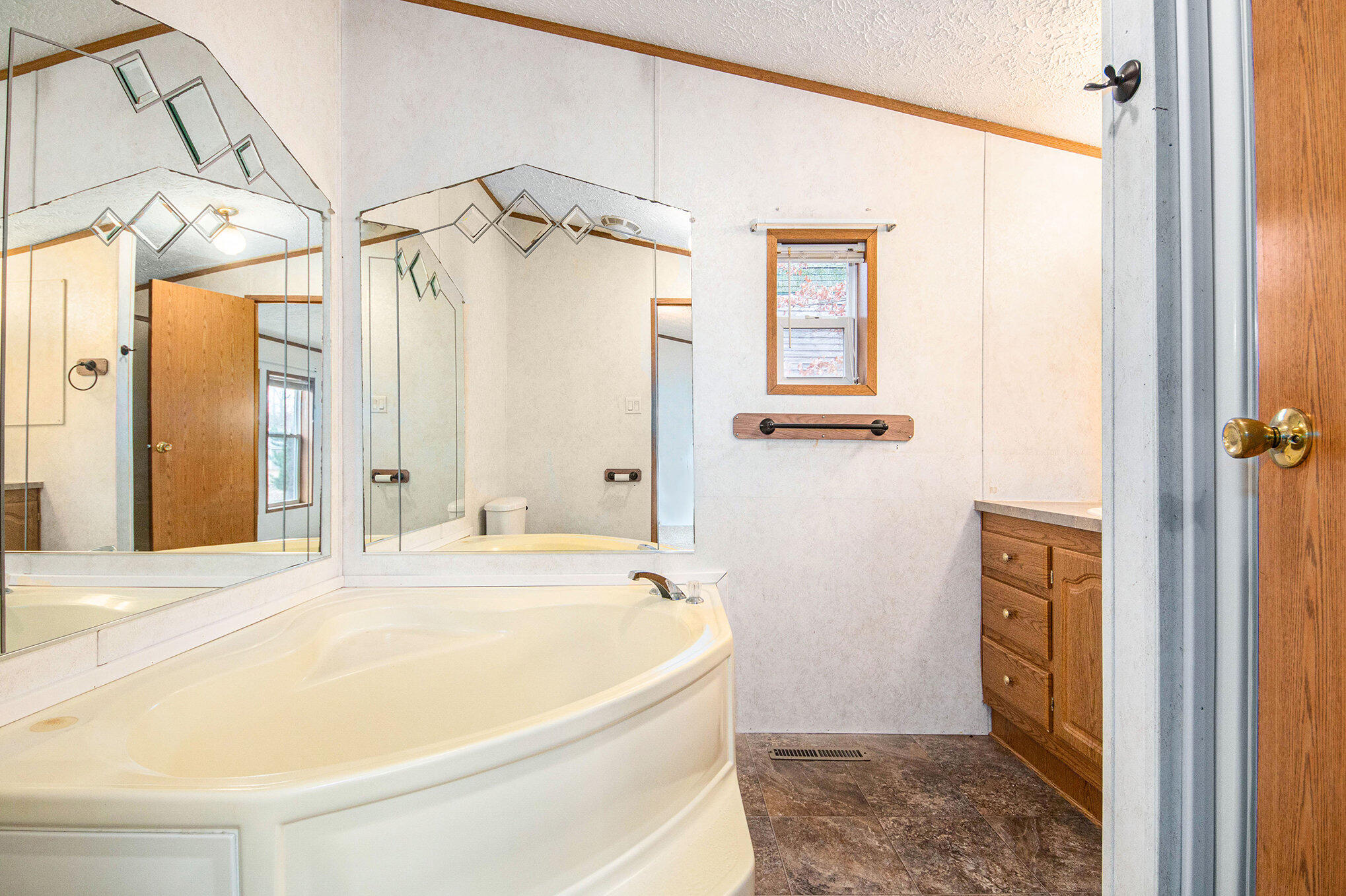 3260 West Ridge Street White Cloud, MI 49349 - Photo 11 of 17 010_file_471