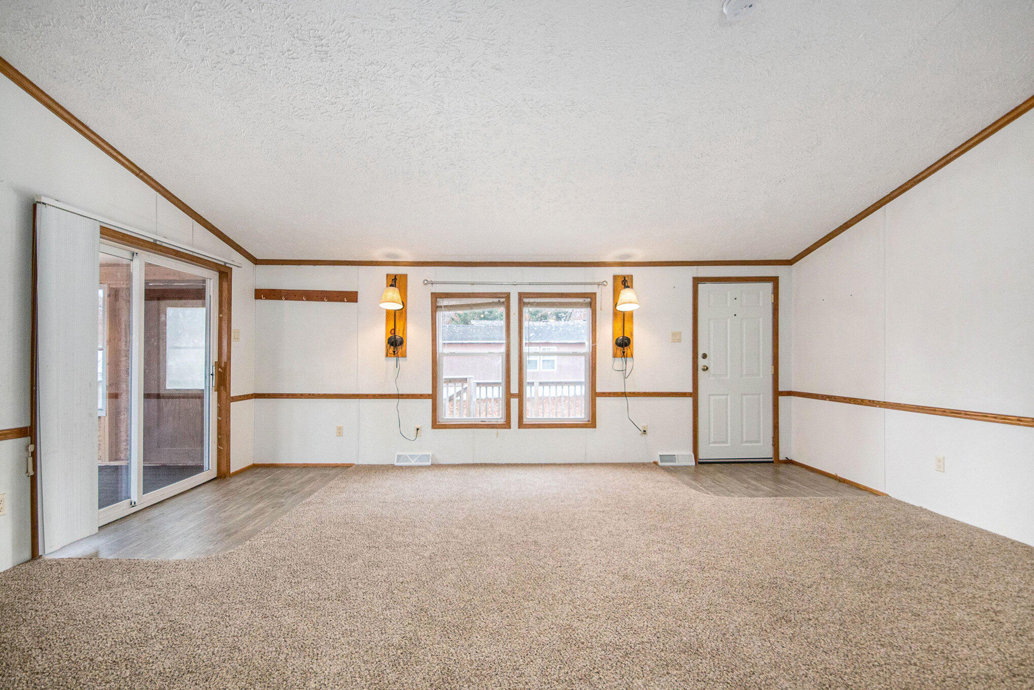 3260 West Ridge Street White Cloud, MI 49349 - Photo 6 of 17 005_file_920