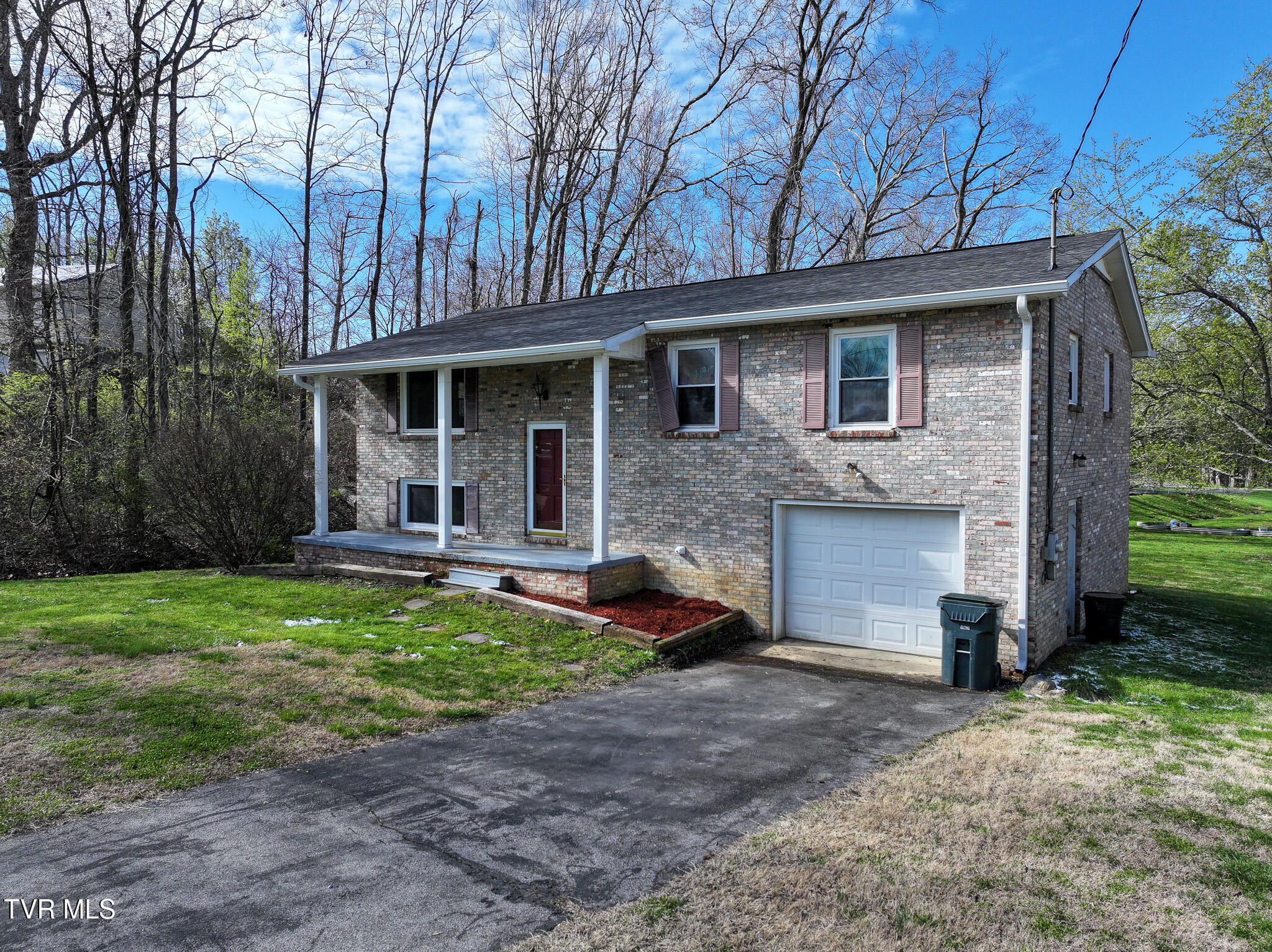 210 Marie Street Greeneville, TN 37743 - Photo 2 of 30 DJI_20260318104847_0365_D