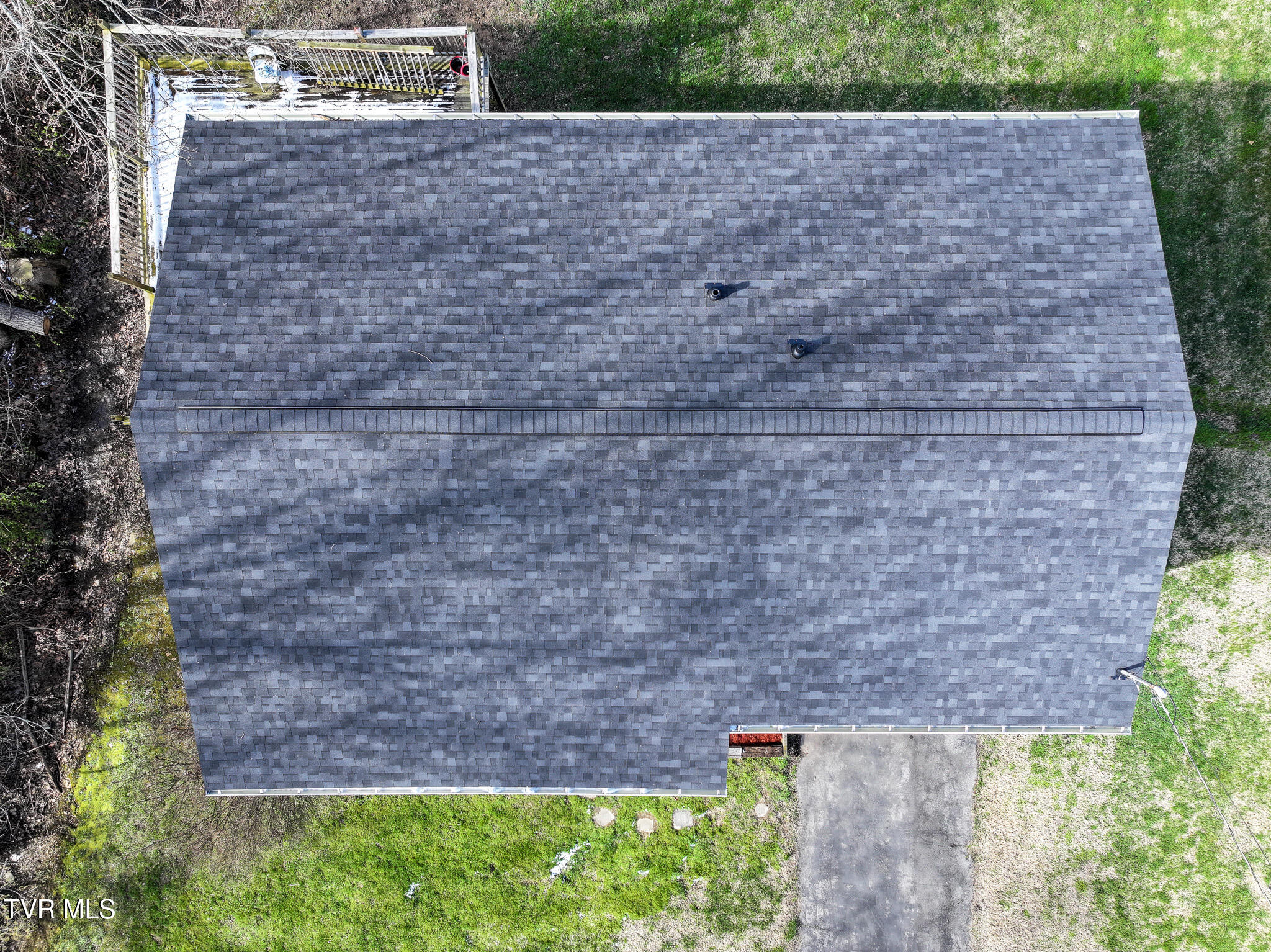 210 Marie Street Greeneville, TN 37743 - Photo 28 of 30 DJI_20260318105035_0371_D