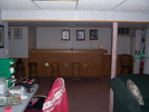 20912 Universal Eastpointe, MI 48021 - Photo 8 of 9 420399-7.JPG