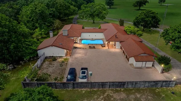 $4,650,000 | 226 North Farm To Market Road 2869, Winnsboro, TX 75494