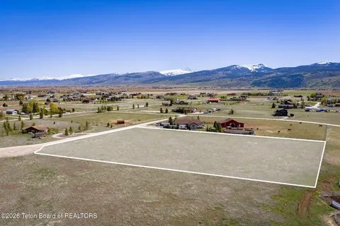 $325,000 | 1909 Autumn Glen Circle, Victor, ID 83455
