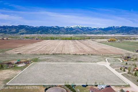 $325,000 | 1909 Autumn Glen Circle, Victor, ID 83455