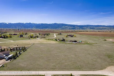 $325,000 | 1909 Autumn Glen Circle, Victor, ID 83455