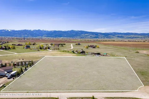 $325,000 | 1909 Autumn Glen Circle, Victor, ID 83455