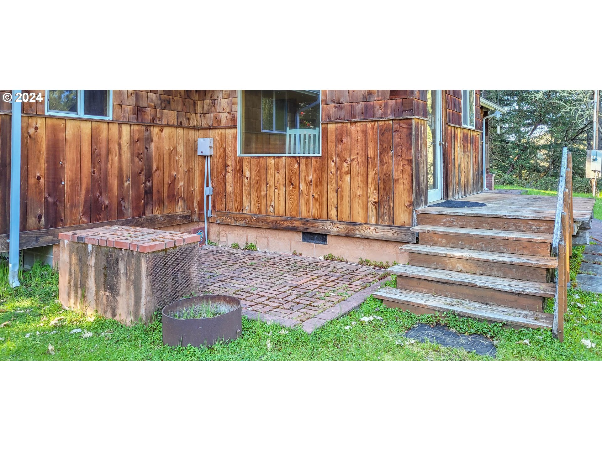 4240 Green Valley Road Oakland, OR 97462 - Photo 2 of 21 Gallery Image 2