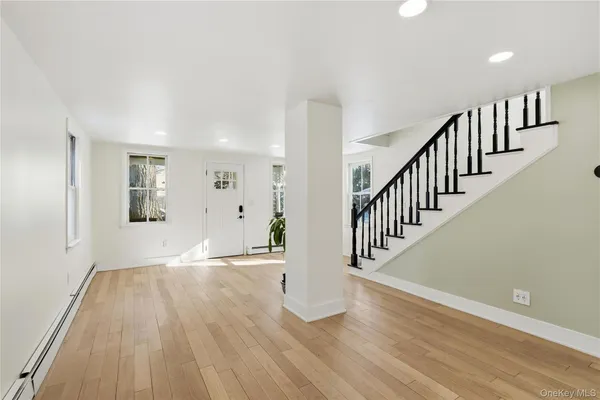 $5,450 | 15 Hicks Street, Roslyn, NY 11576