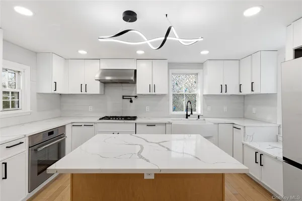 $5,450 | 15 Hicks Street, Roslyn, NY 11576