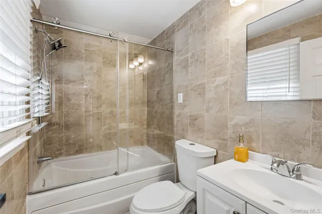 $5,999 | 15 Hicks Street, Roslyn, NY 11576