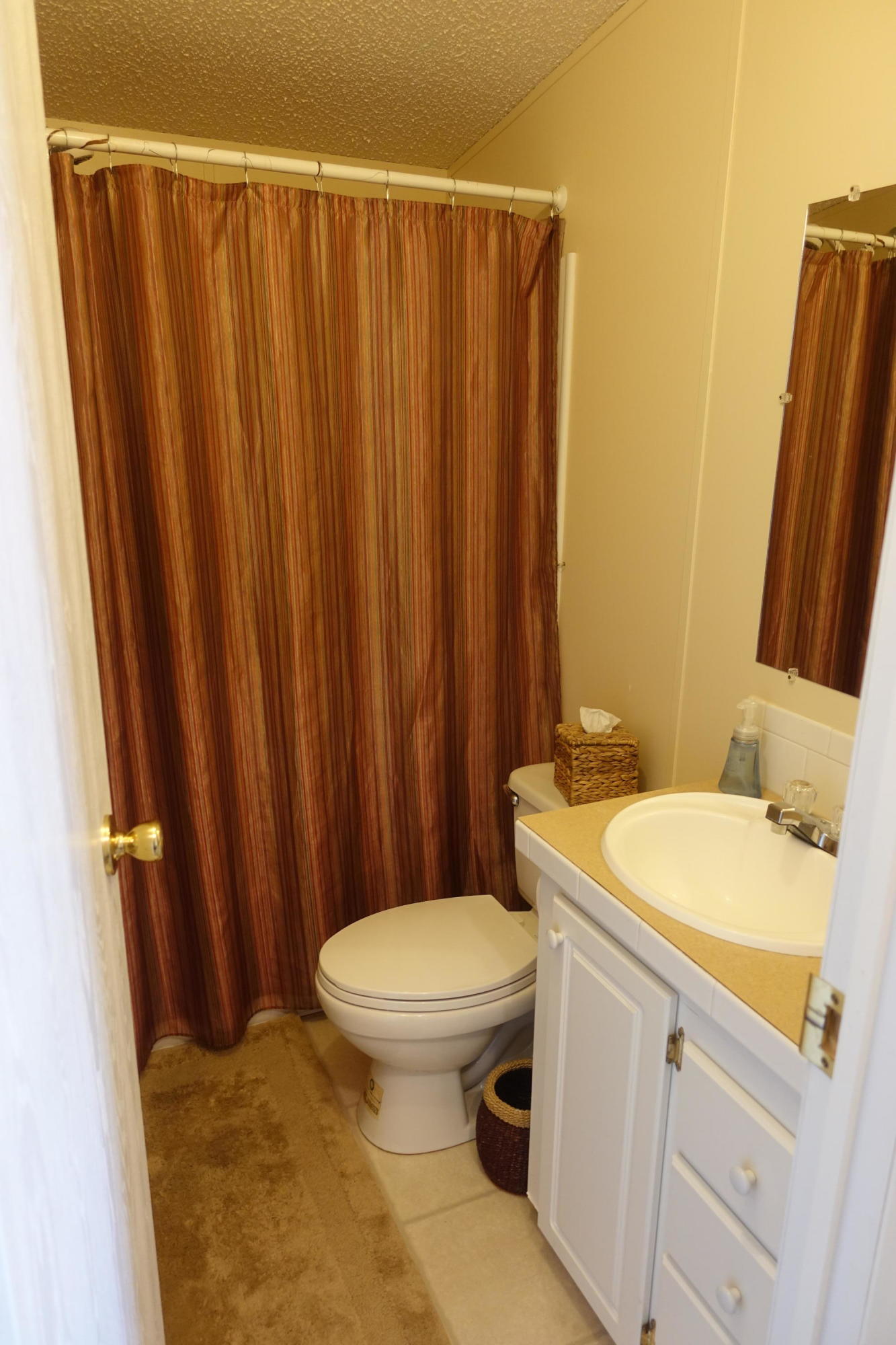 1511 Southwest 65th Avenue Boca Raton, FL 33428 - Photo 23 of 25 2nd Bathroom