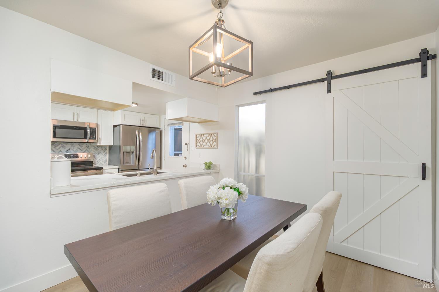 71 Roundtree Boulevard San Rafael, CA 94903 - Photo 6 of 28