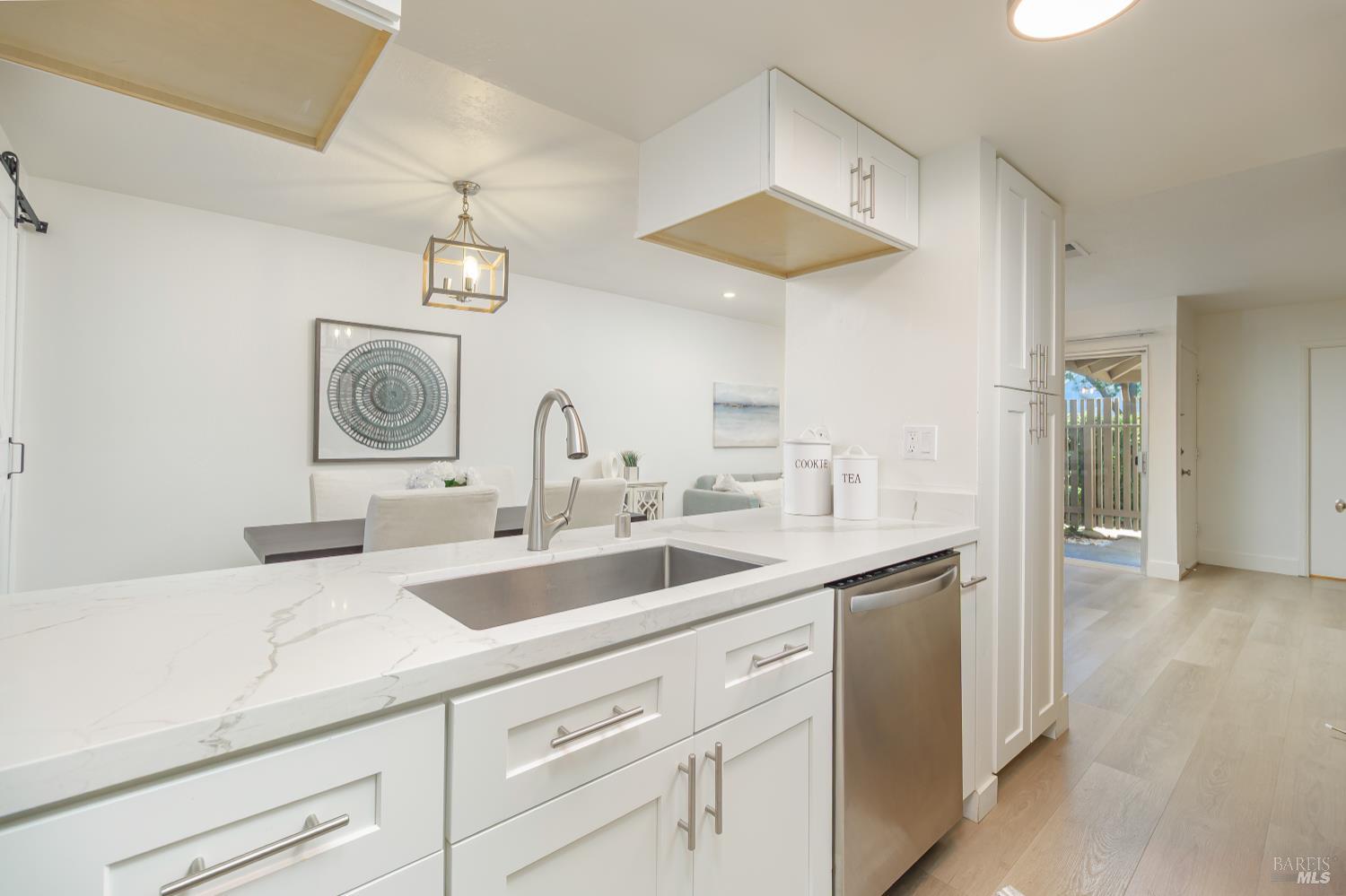 71 Roundtree Boulevard San Rafael, CA 94903 - Photo 10 of 28