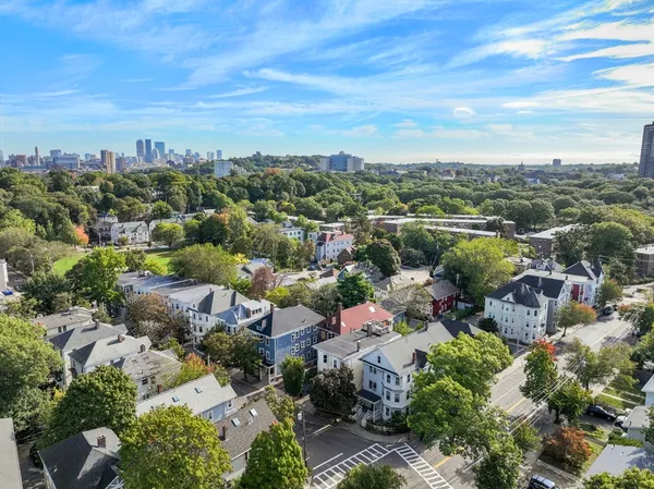 $5,000 | 118 Franklin Street, Unit 3, Brookline, MA 02445