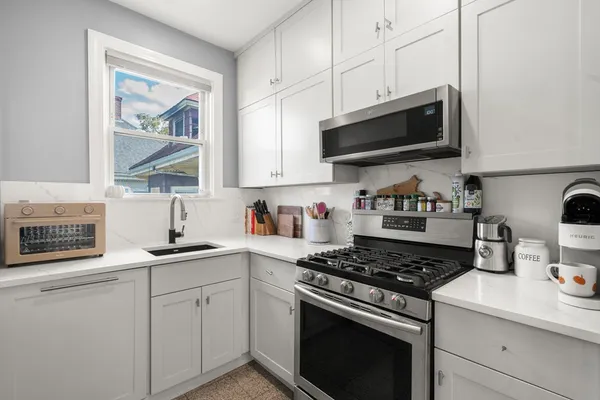 $5,000 | 118 Franklin Street, Unit 3, Brookline, MA 02445