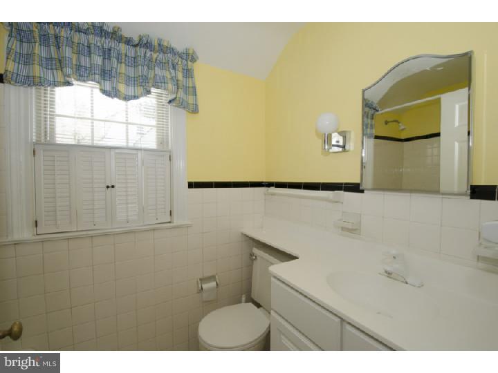 519 Cambridge Road Bala Cynwyd, PA 19004 - Photo 15 of 25 Bathroom