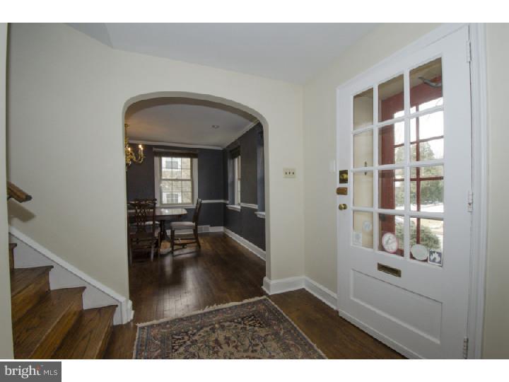 519 Cambridge Road Bala Cynwyd, PA 19004 - Photo 4 of 25 Foyer