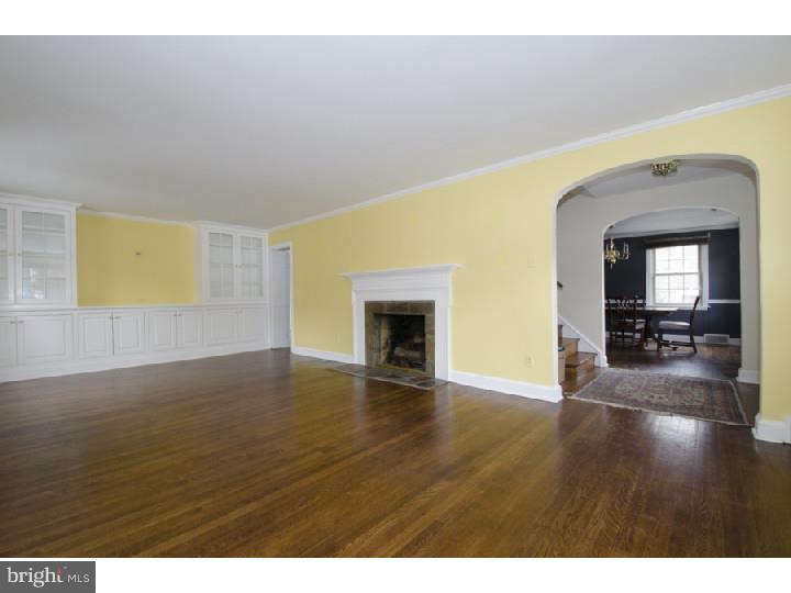 519 Cambridge Road Bala Cynwyd, PA 19004 - Photo 5 of 25 Living Room
