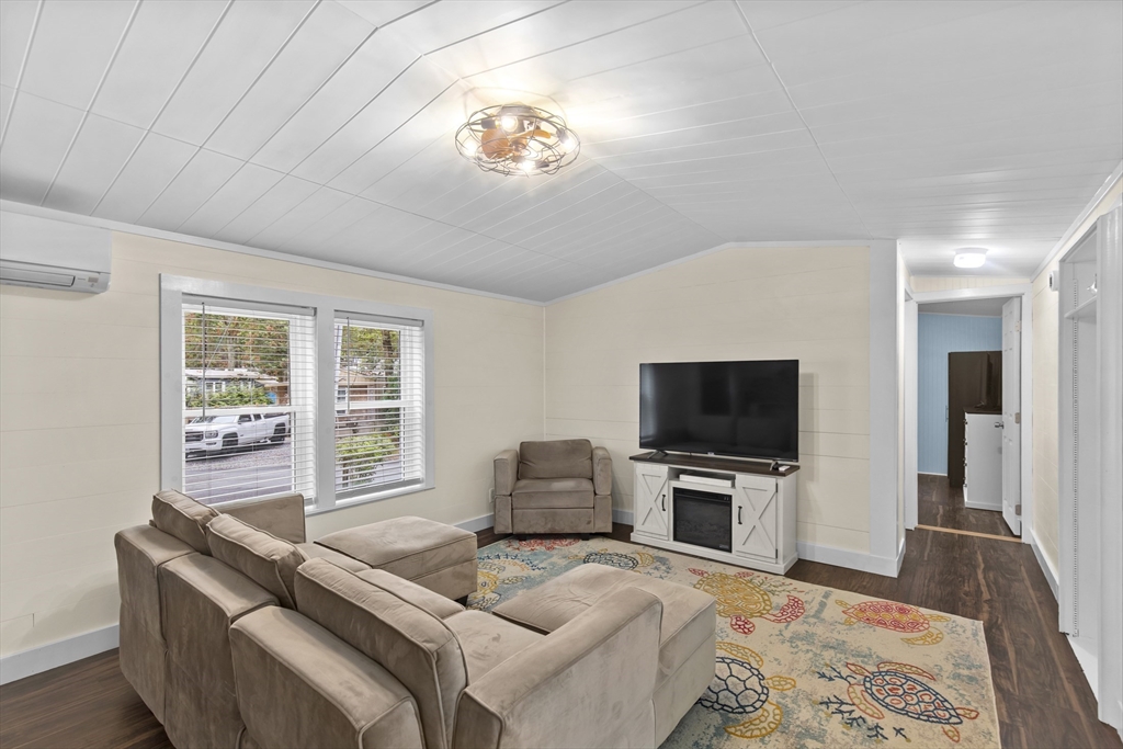 117 Ruxton Circle Mashpee, MA 02649 - Photo 12 of 28