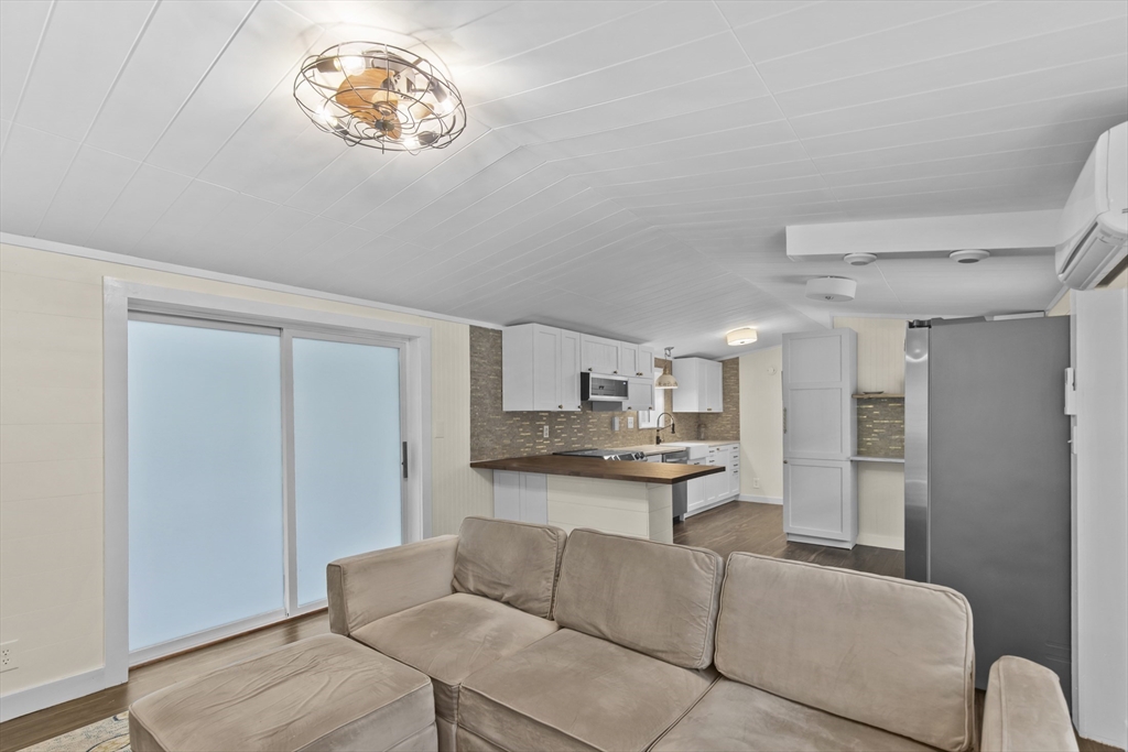 117 Ruxton Circle Mashpee, MA 02649 - Photo 13 of 28