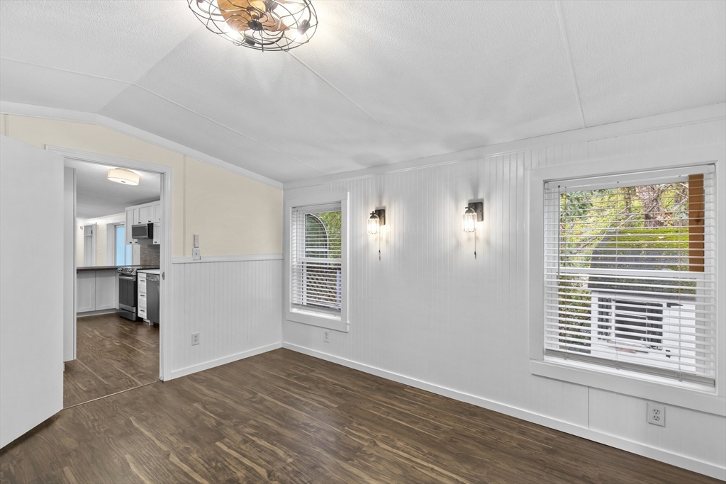 117 Ruxton Circle Mashpee, MA 02649 - Photo 16 of 28