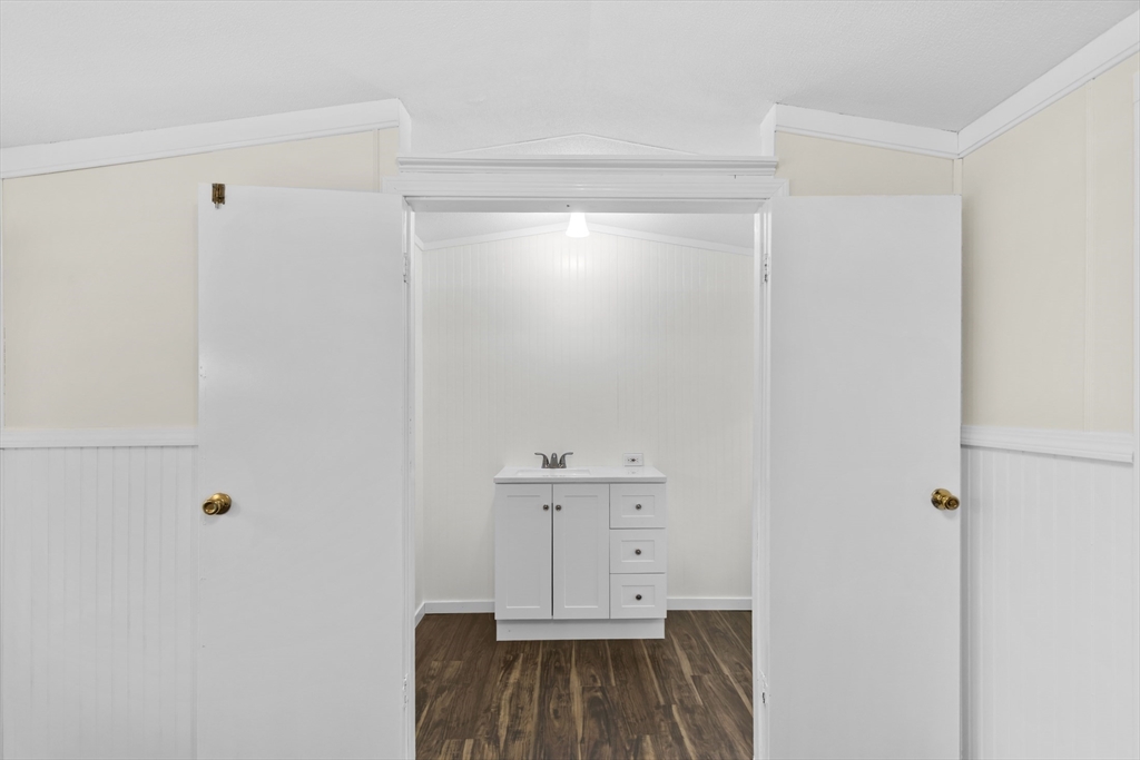 117 Ruxton Circle Mashpee, MA 02649 - Photo 18 of 28