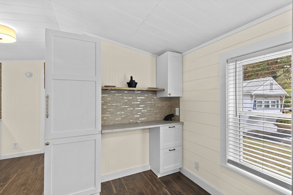 117 Ruxton Circle Mashpee, MA 02649 - Photo 5 of 28