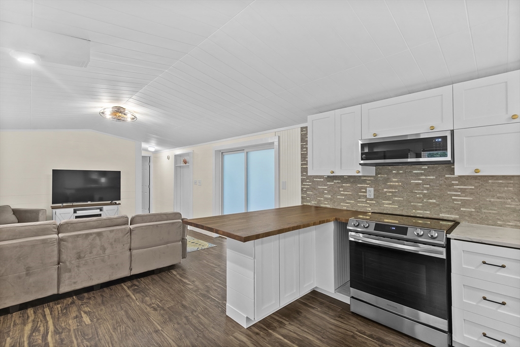 117 Ruxton Circle Mashpee, MA 02649 - Photo 6 of 28