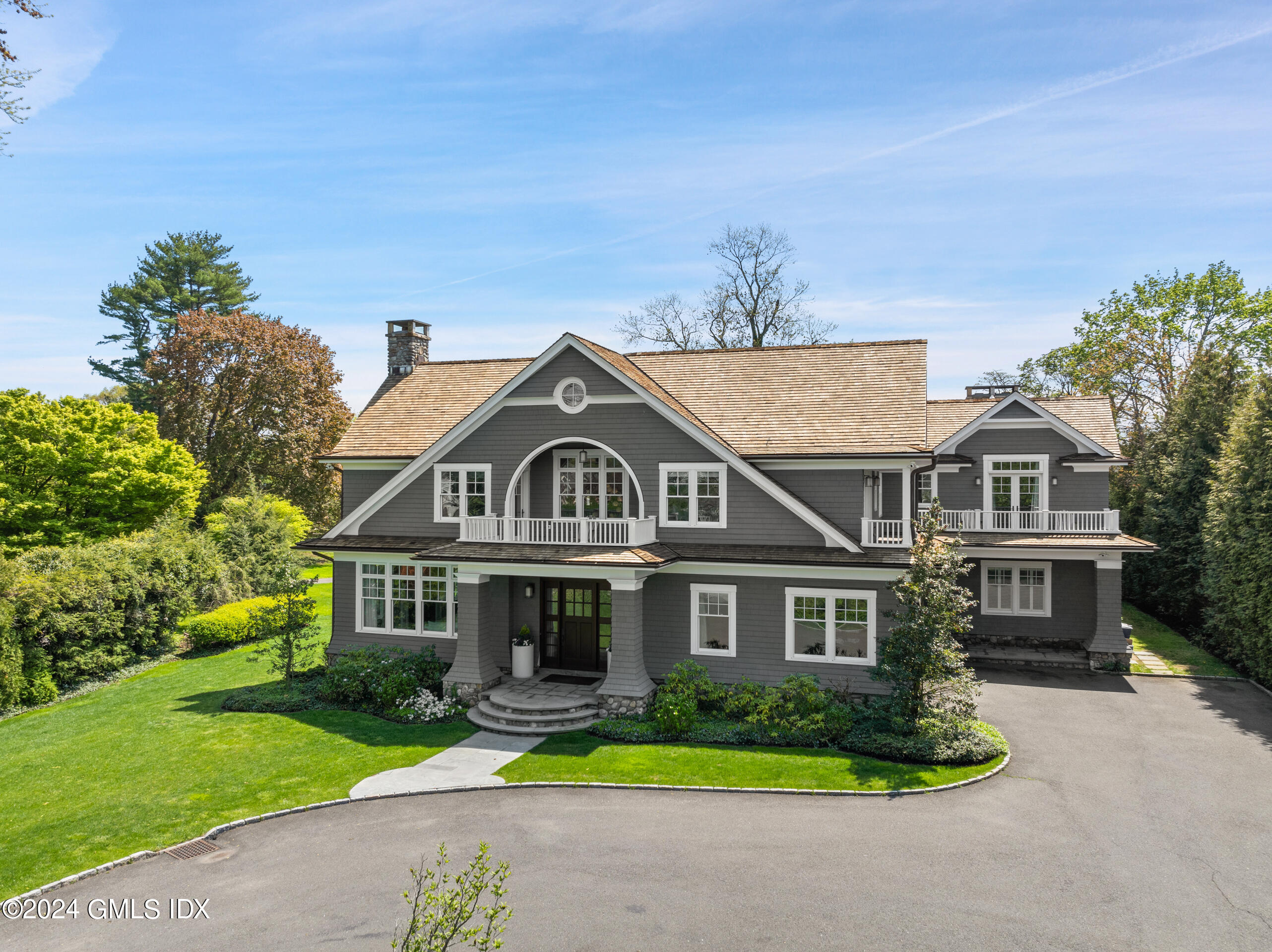 176 Shore Road Old Greenwich, CT 06870 - Photo 1 of 1 1 - Front