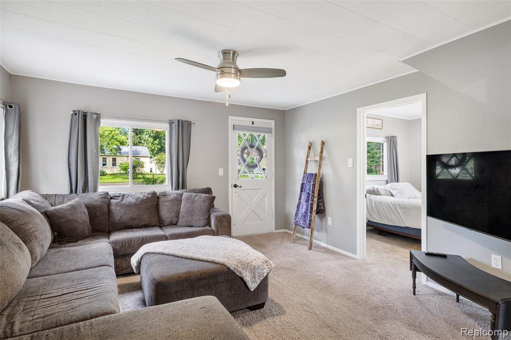 3225 Donley Avenue Rochester Hills, MI 48309 - Photo 9 of 44