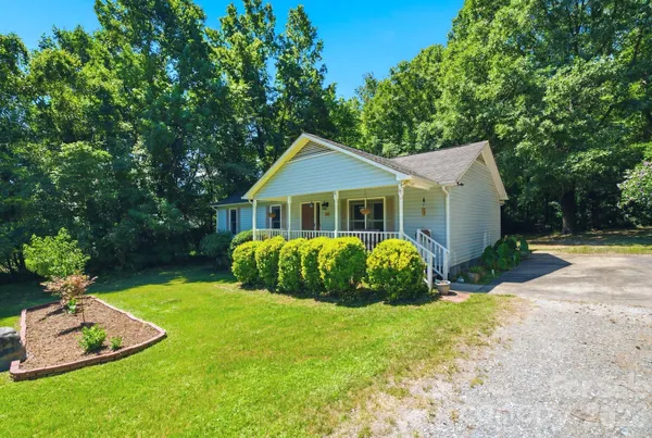 $305,000 | 1949 State Rd S-46-27, Clover, SC 29710