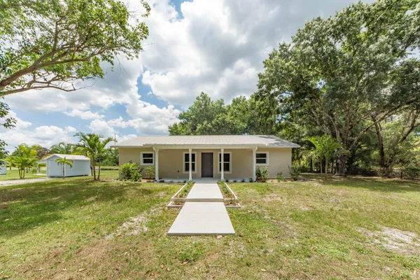 $2,500 | 12955 91st Street, Fellsmere, FL 32948