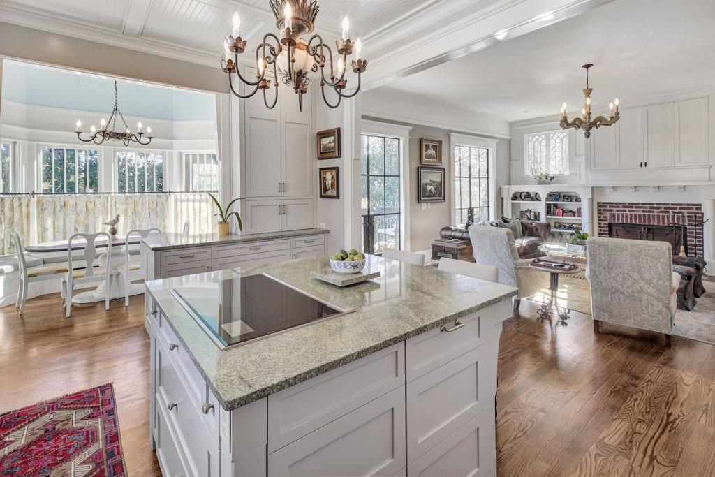 2519 Forrest Way Northeast Atlanta, GA 30305 - Photo 12 of 26