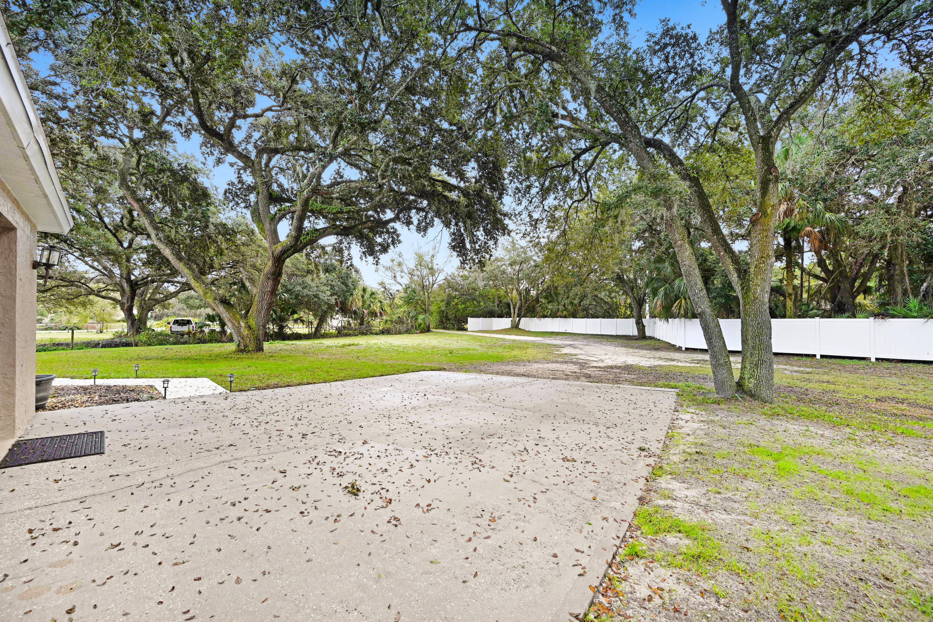 4600 James Road Cocoa, FL 32926 - Photo 53 of 56 a view of a park with large trees