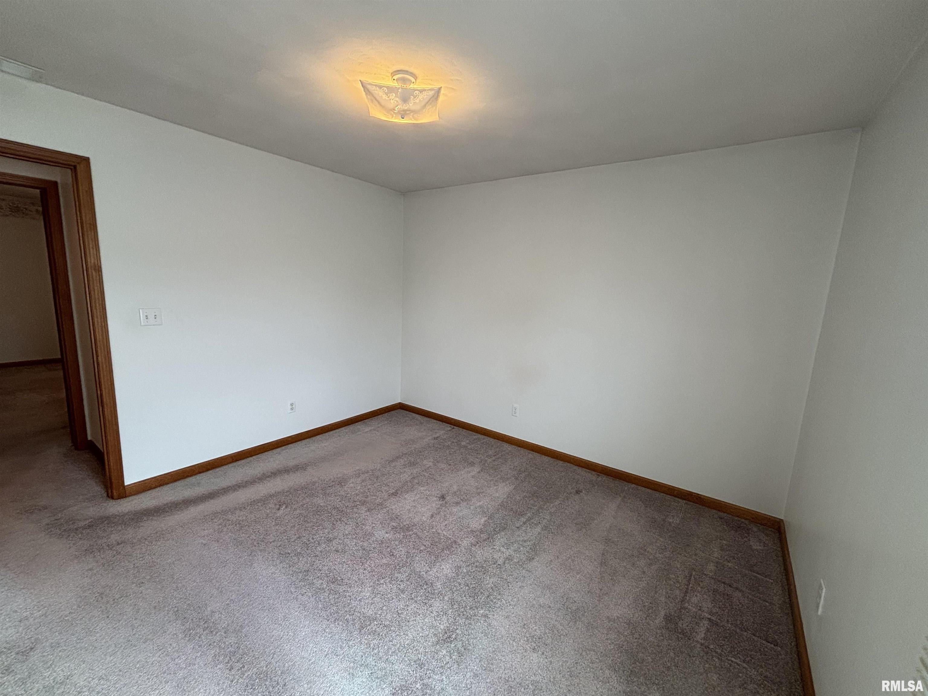2905 Rend Drive Springfield, IL 62707 - Photo 13 of 24