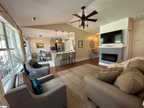 $1,750 | 103 Reedy River Way, Greenville, SC 29605