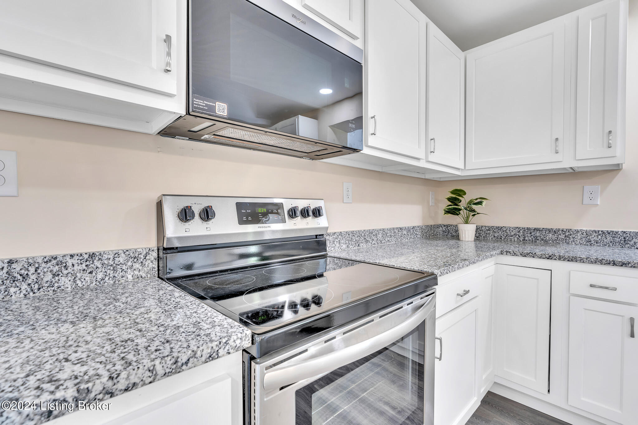 5357 Park Road Louisville, KY 40214 - Photo 9 of 54 Kitchen