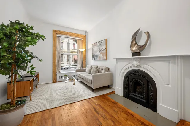 $1,750,000 | 222 East 17th Street, Unit GARDEN | Gramercy