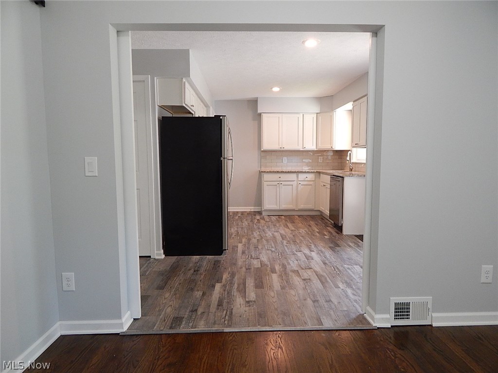 24248 Maple Ridge Road North Olmsted, OH 44070 - Photo 12 of 24 Gallery Image 12