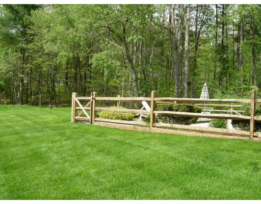 541 Reservoir Road Lunenburg, MA 01462 - Photo 15 of 24 a view of a park with large trees