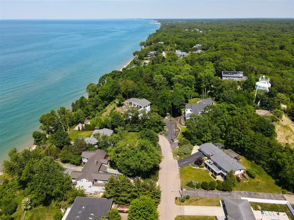 $1,179,000 | 48020 Ridge Road, New Buffalo, MI 49117