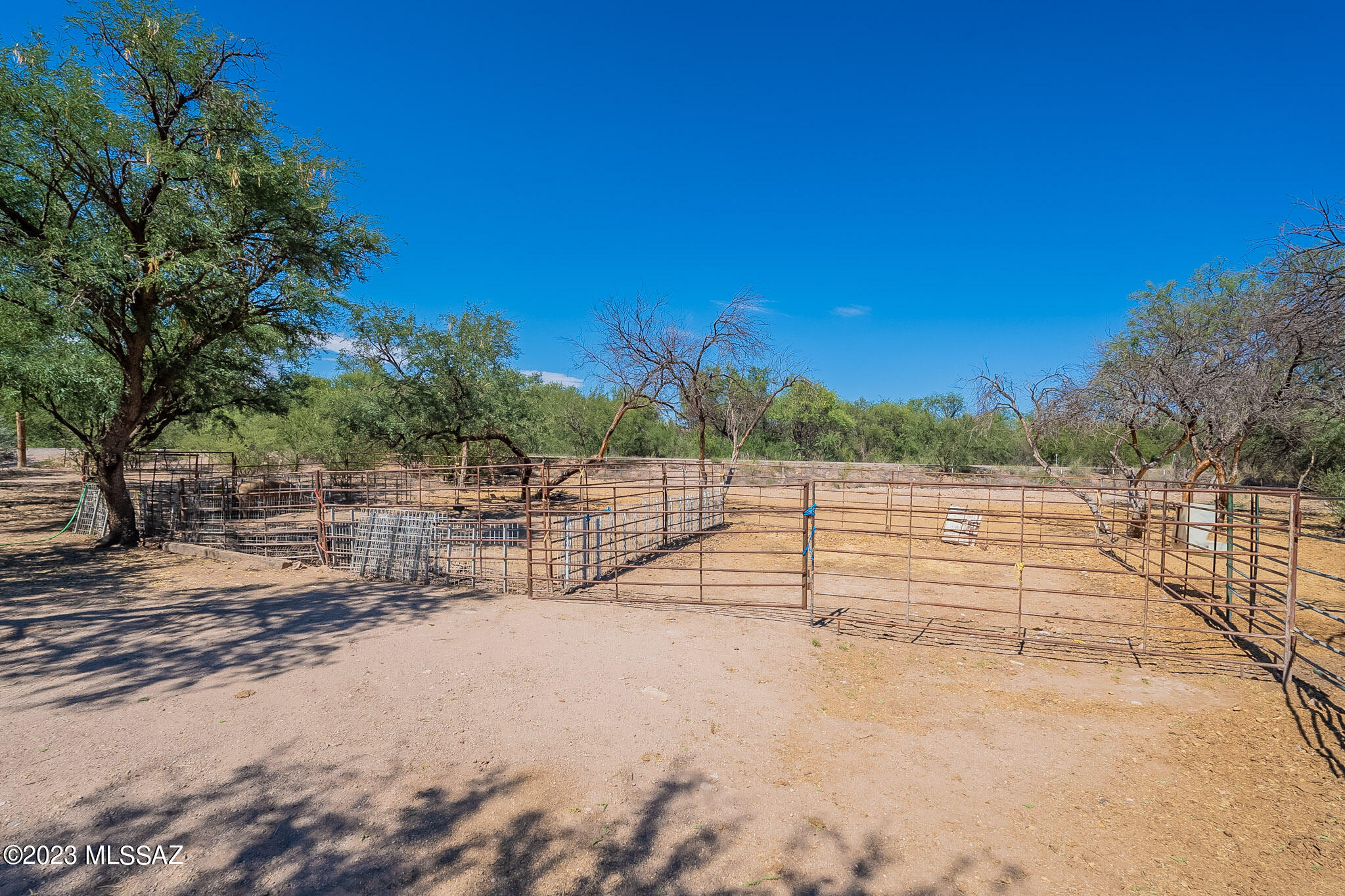 49 Paseo Mexico, Unit 10 Rio Rico, AZ 85648 - Photo 16 of 43
