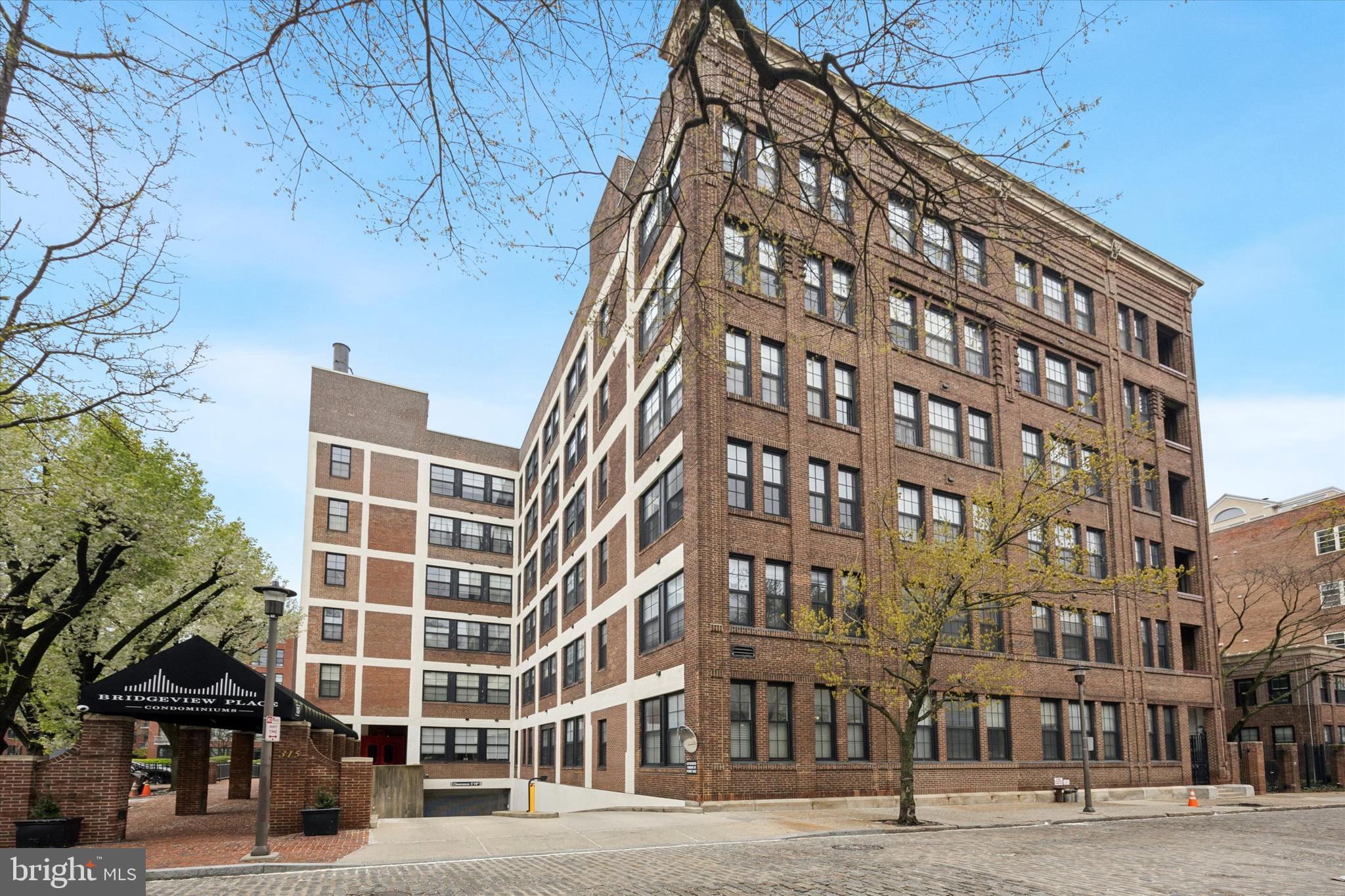315 New Street, Unit 417 Philadelphia, PA 19106 - Photo 1 of 29 a front view of a building