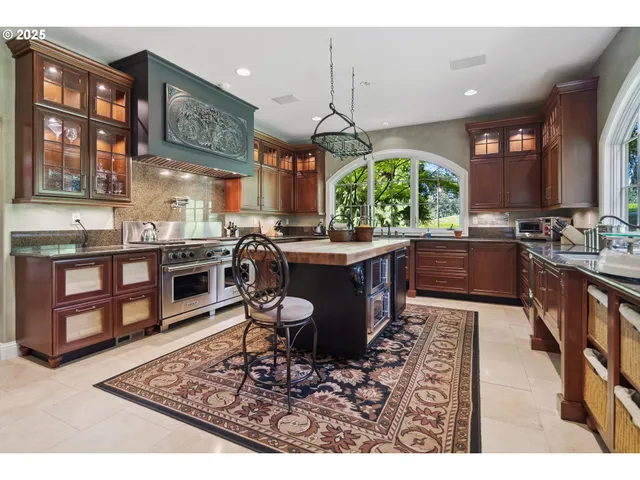 $3,890,000 | 1500 Southeast Waverly Drive, Milwaukie, OR 97222