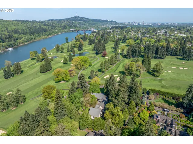 $3,890,000 | 1500 Southeast Waverly Drive, Milwaukie, OR 97222