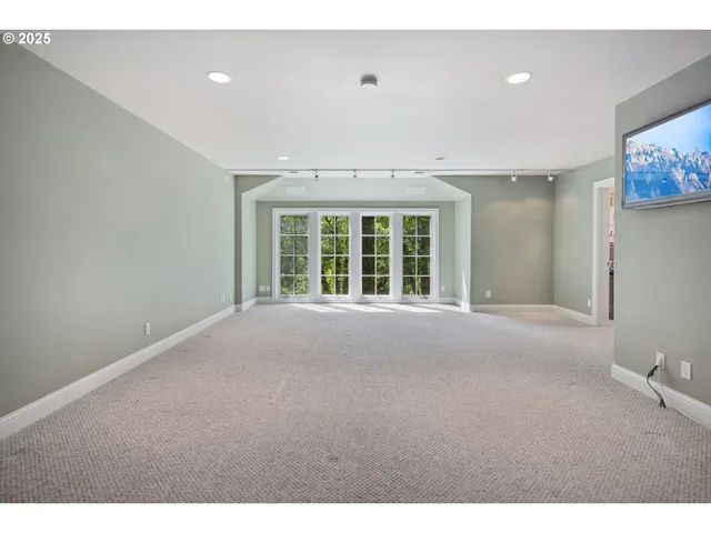 $3,890,000 | 1500 Southeast Waverly Drive, Milwaukie, OR 97222